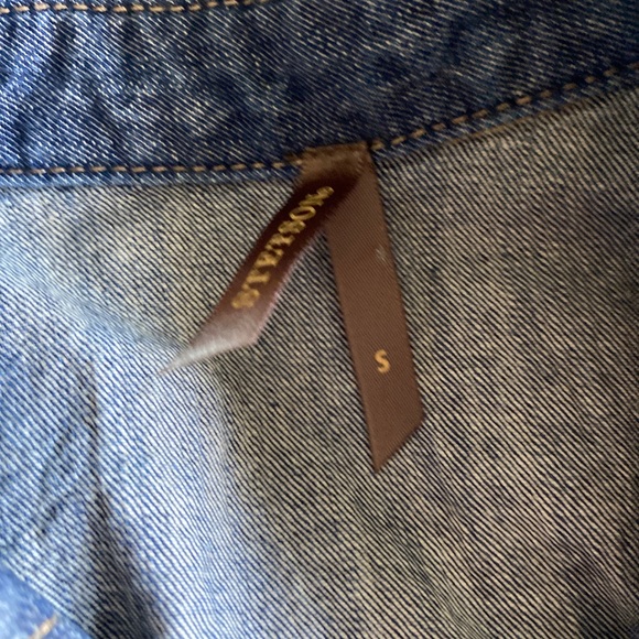 Stetson Embroidered Denim Snap Dress-S denim embroidered flowers , NWOT - Picture 4 of 7